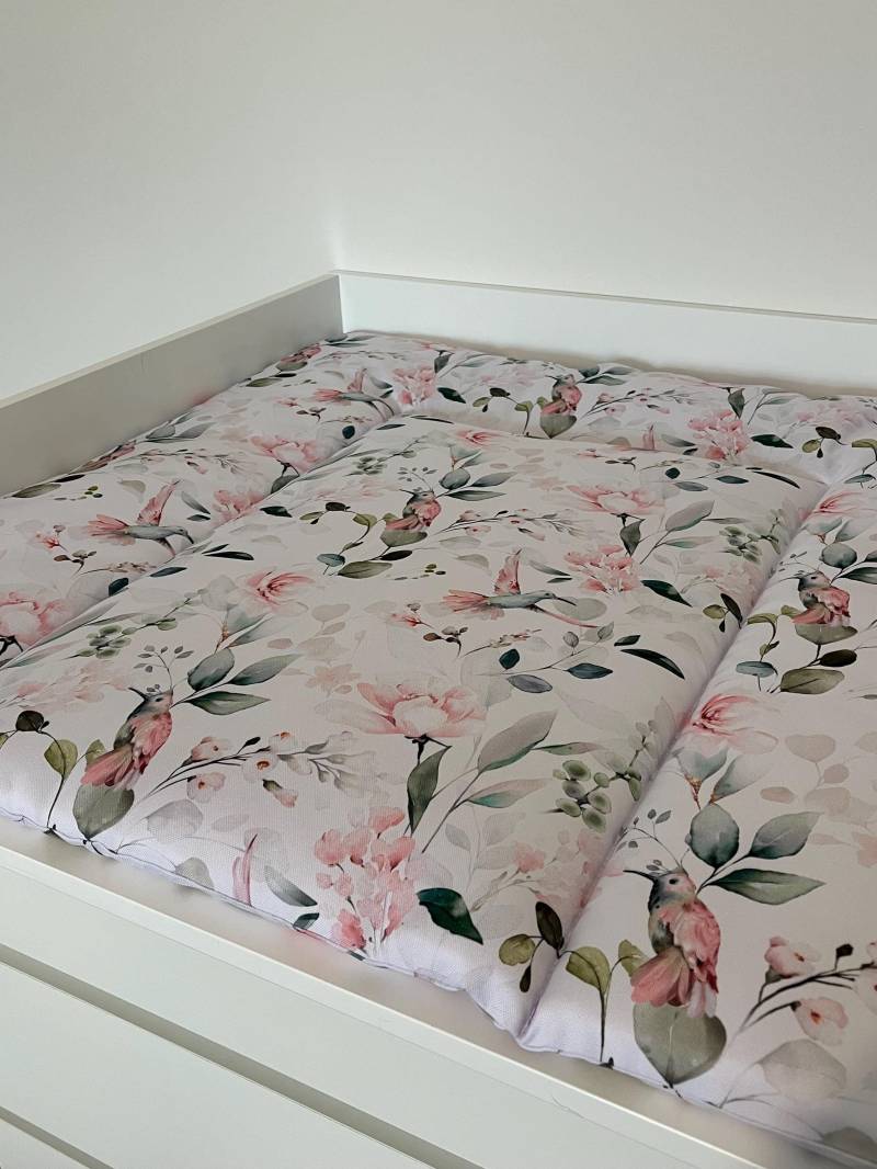 Wasserabweisende Wickelunterlage Wickeltisch, Babypartygeschenk, Geschenk Für Ein Neugeborenes, Blumen Babyzimmer Abwaschbare Wickelauflage von Etsy - AtelieMagique