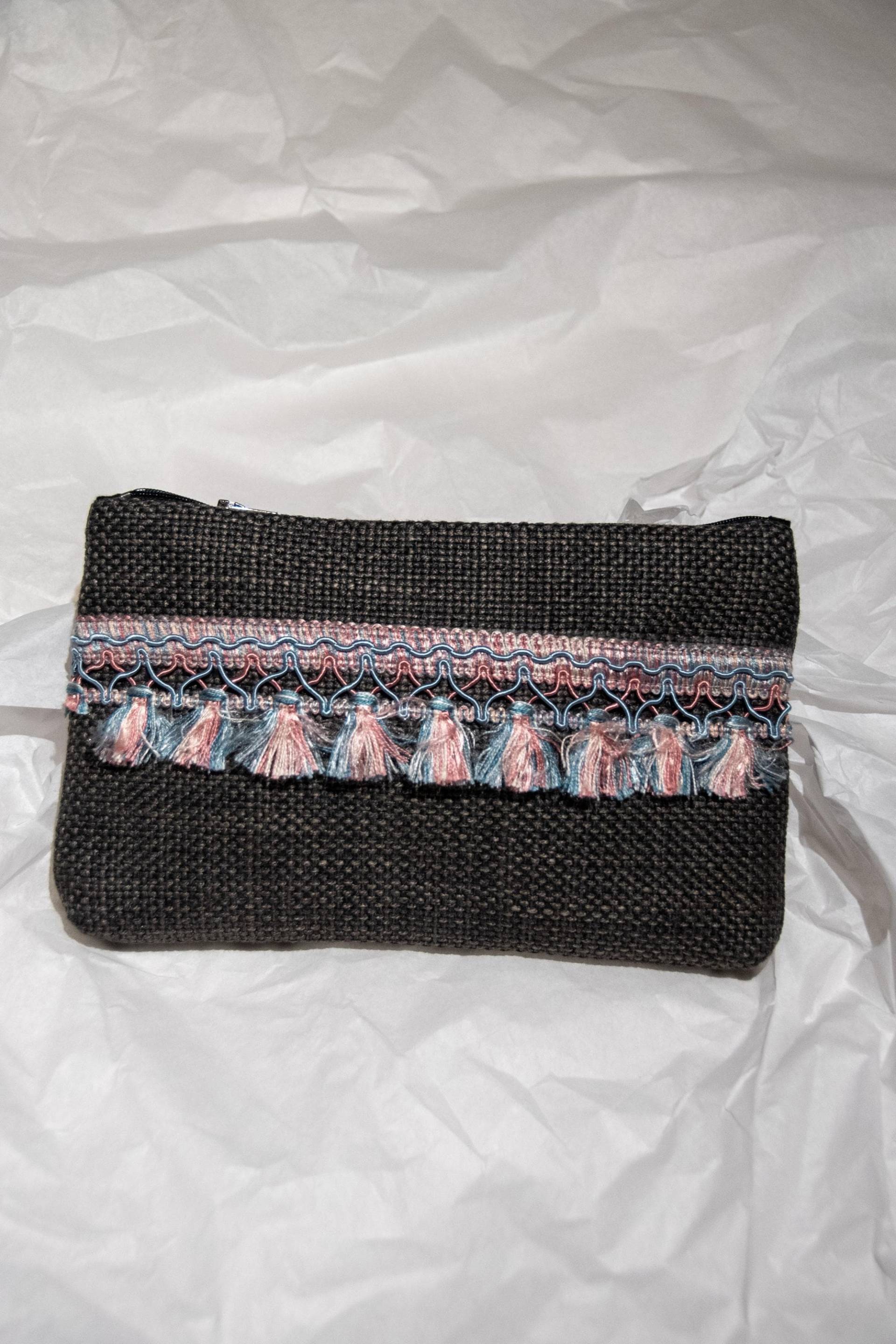 Anthrazitgrauer Beutel, 24 cm X 15 Anthrazitgrauer Beutel, 24 cm X 15 von Etsy - AtelierCarlosSalazar