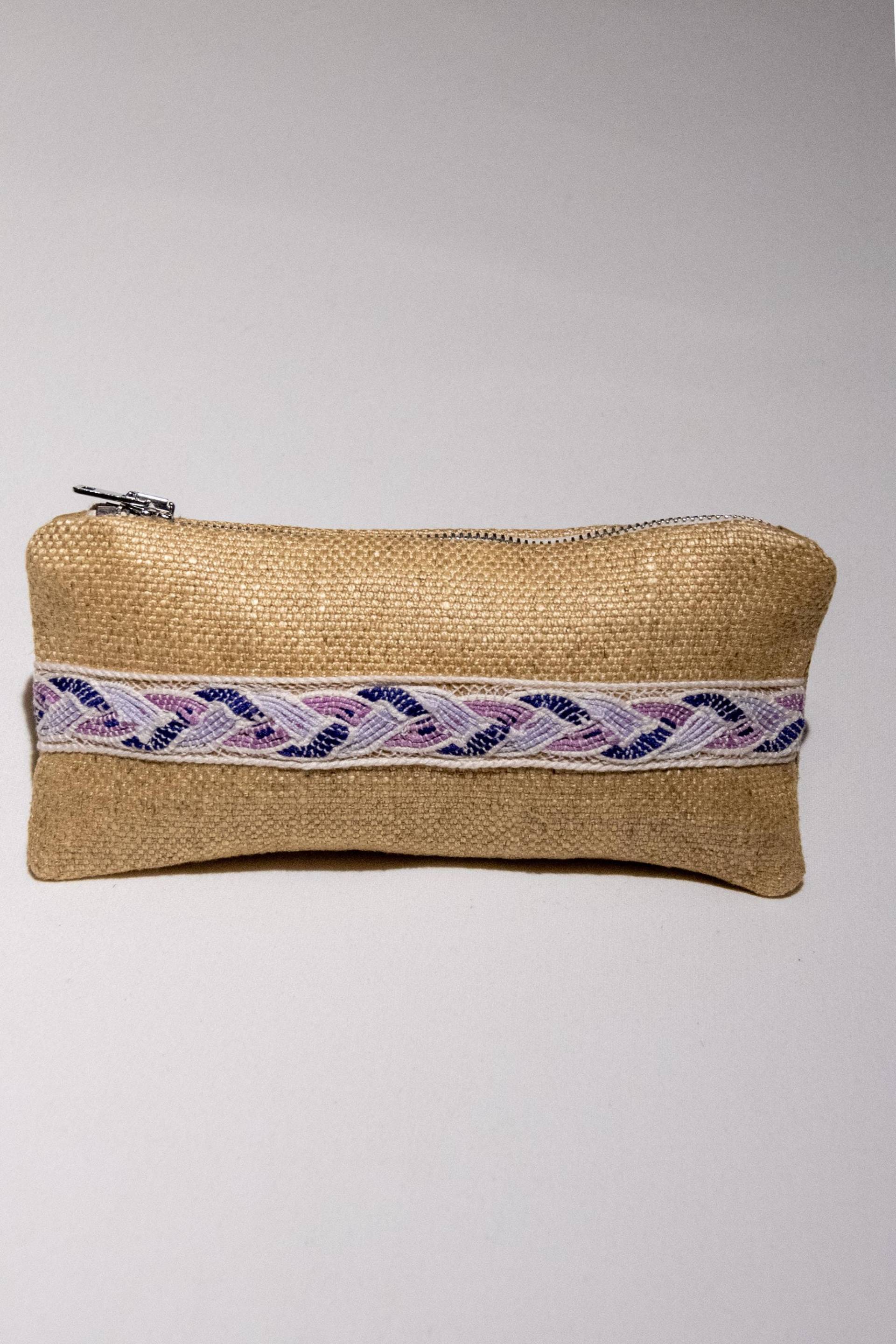 Beige/Lila Leinenbeutel, 21 cm X 11 Beige/Lila Leinenbeutel, 21 cm X 11 von Etsy - AtelierCarlosSalazar