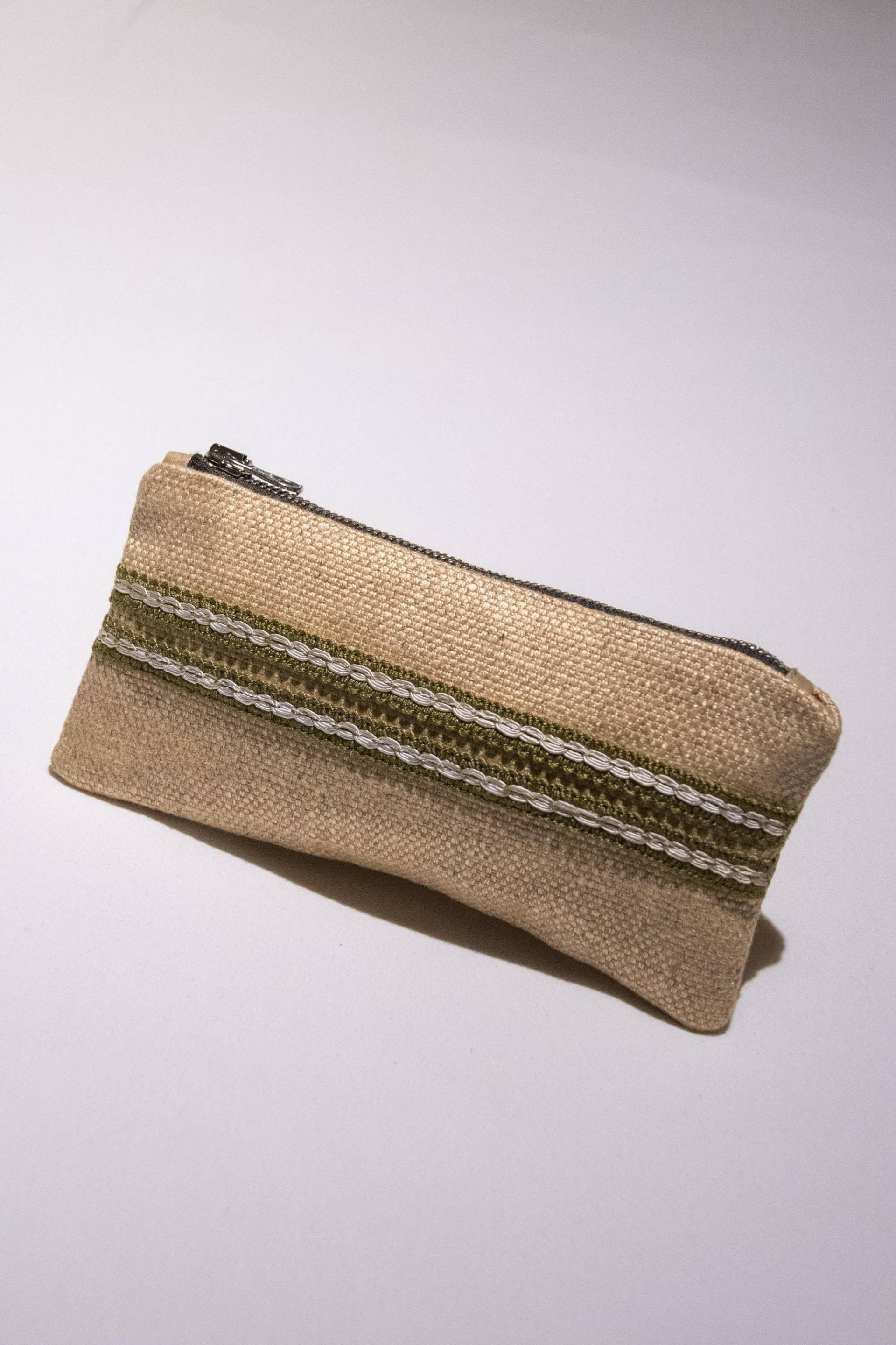 Beigefarbener Leinenbeutel, 21 cm X 11 Beigefarbener Leinenbeutel, 21 cm X 11 von Etsy - AtelierCarlosSalazar