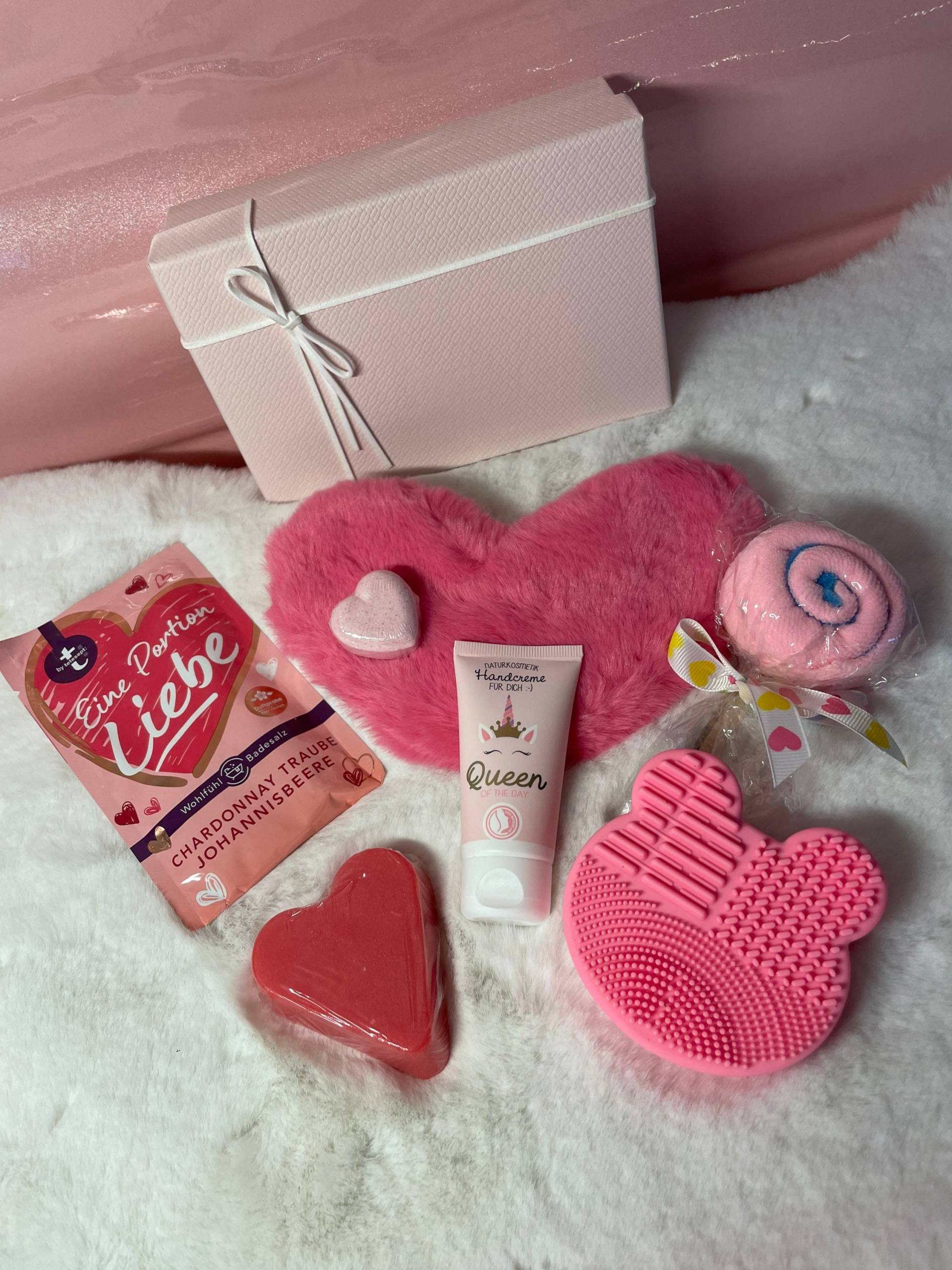 To Go - Geschenkbox "Beauty" Für Dich Fertiges Geschenk | Beautytag Kosmetik Wohlfühl-Set Entspannung Wohlfühlen Liebe To Go - Geschenkbox "Beauty" Für Dich Fertiges Geschenk | Beautytag Kosmetik Wohlfühl-Set Entspannung Wohlfühlen Liebe von Etsy - AtelierCatHamburg