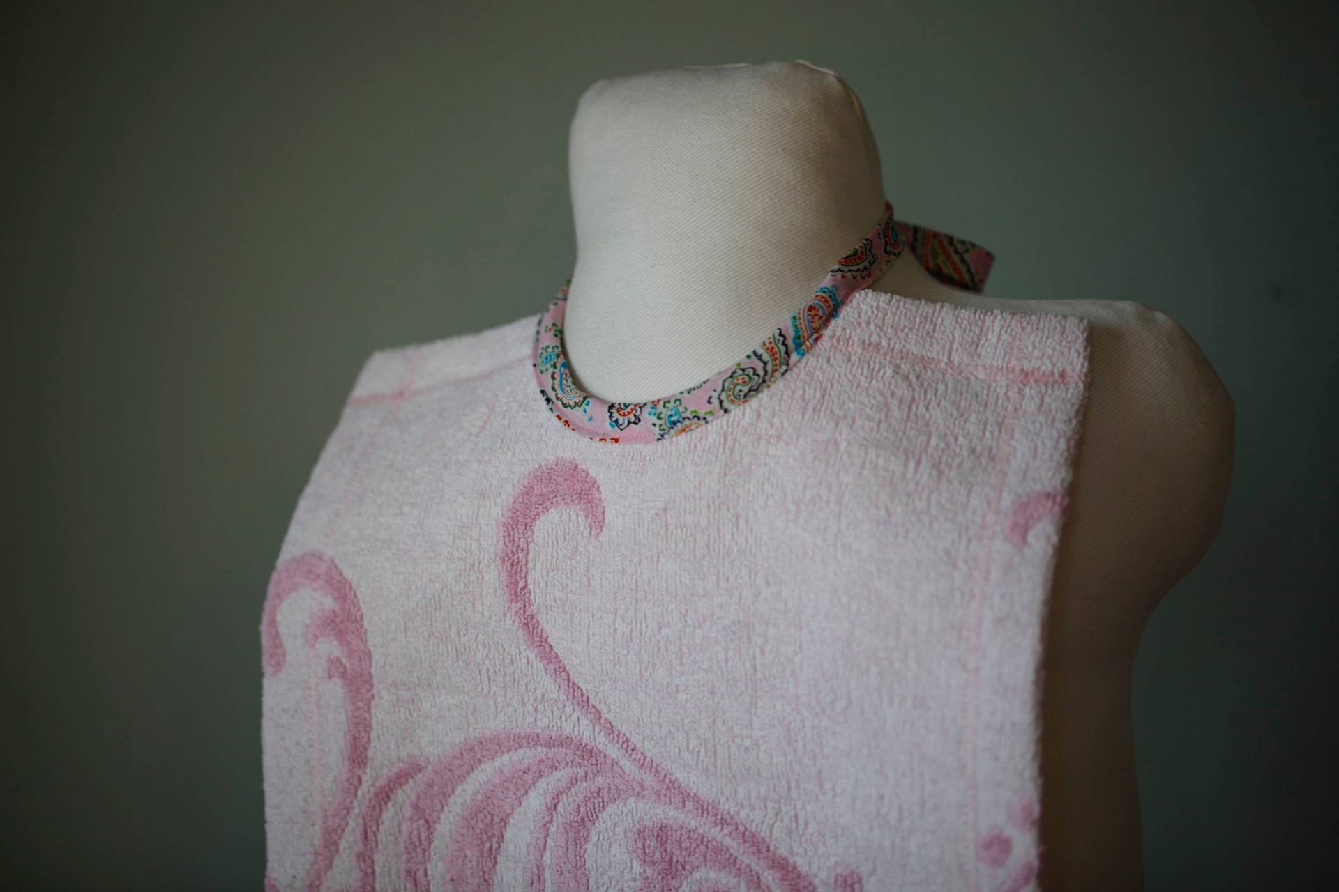 Latz Aus Frotté - Upcycling Produkt Latz Aus Frotté - Upcycling Produkt von Etsy - AtelierHommageA