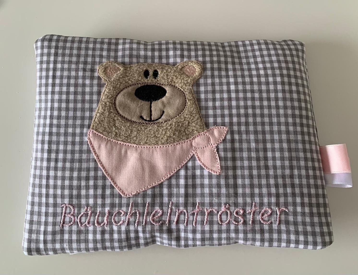 Körnerkissen Bär Grau Rosa „Bäuchleintröster" Personalisiertes Geschenkgeschenk Zur Geburtgeschenk Taufe Wärmekissen Körnerkissen Bär Grau Rosa „Bäuchleintröster" Personalisiertes Geschenkgeschenk Zur Geburtgeschenk Taufe Wärmekissen von Etsy - AureaArtisShop