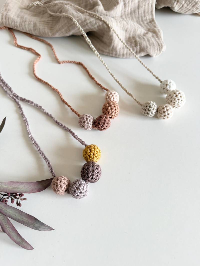 Schlichte Stillkette Aus Baumwolle - Zeitloser Schmuck Für Den Alltag | 3 Farbvarianten von Etsy - Avocadopink