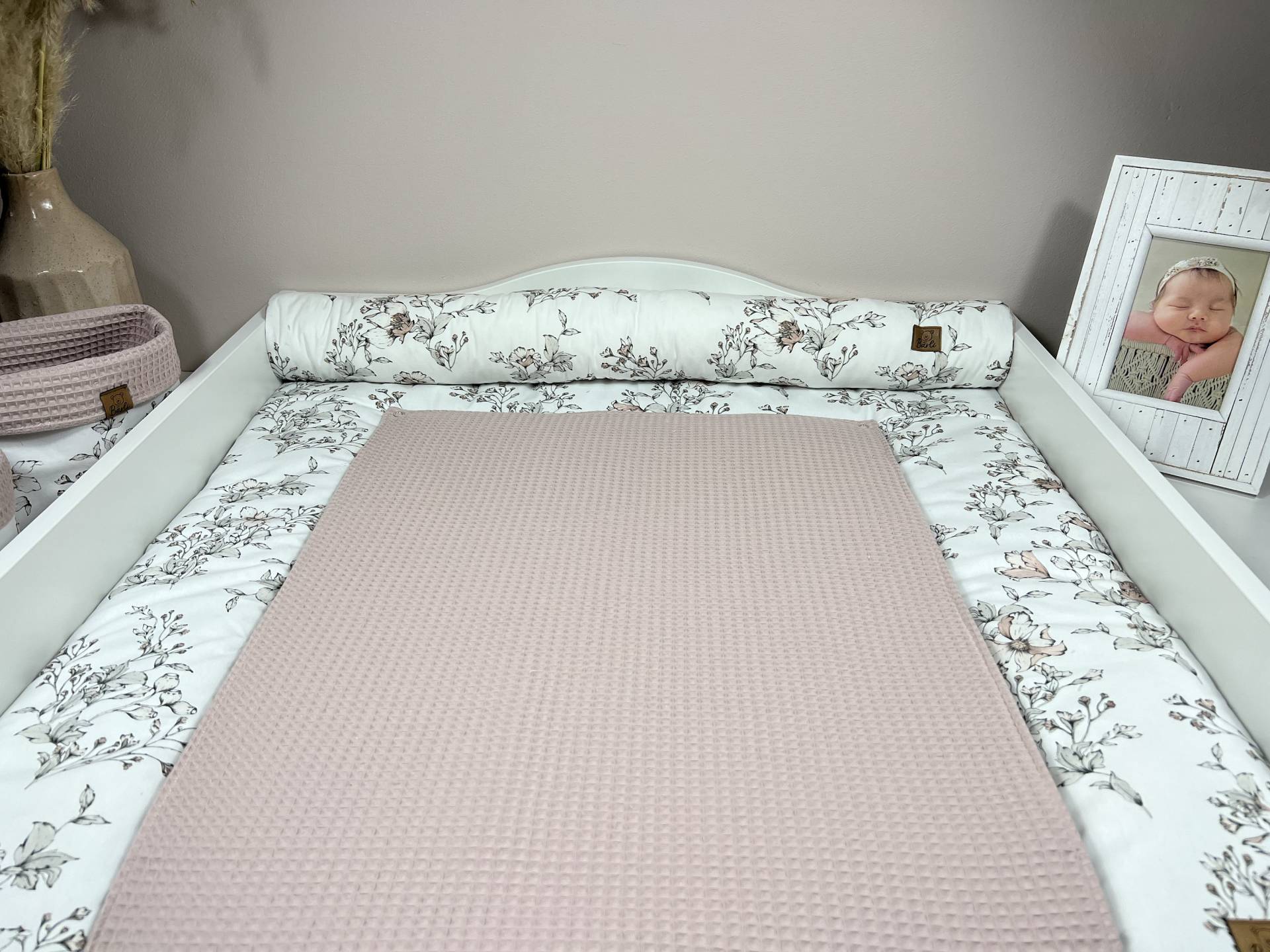 Set - Wickelauflage Wickelunterlage Wild Flower Mit Kopfschutz, Handgemachte Wickelunterlage, Bärli Baby Geschenk Zur Geburt Set - Wickelauflage Wickelunterlage Wild Flower Mit Kopfschutz, Handgemachte Wickelunterlage, Bärli Baby Geschenk Zur Geburt von Etsy - BAERLISTORE