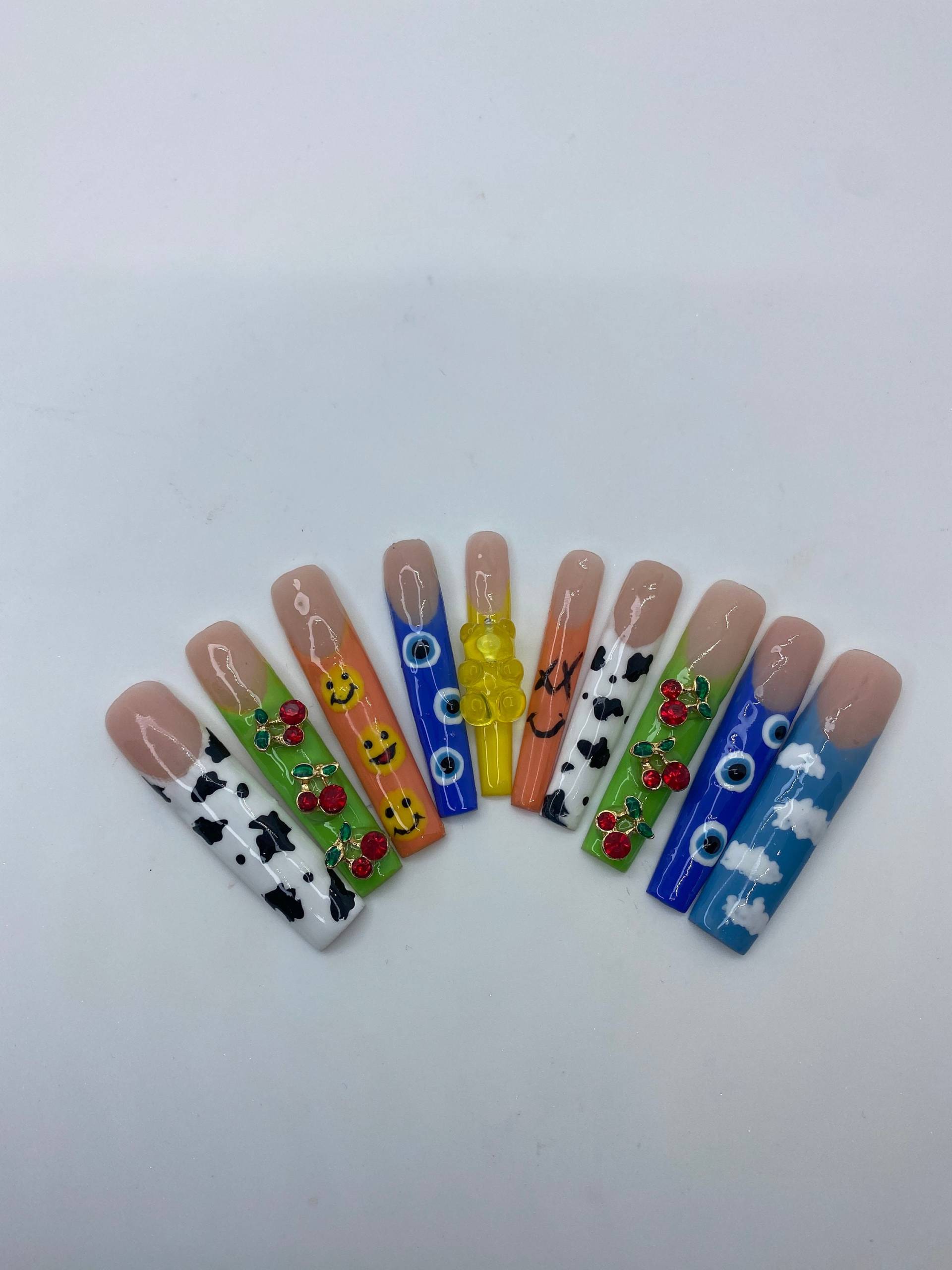 Handbemalte Mashup Verlängerungskettchen Handbemalte Mashup Verlängerungskettchen von Etsy - BBJDBeautybyJodenise