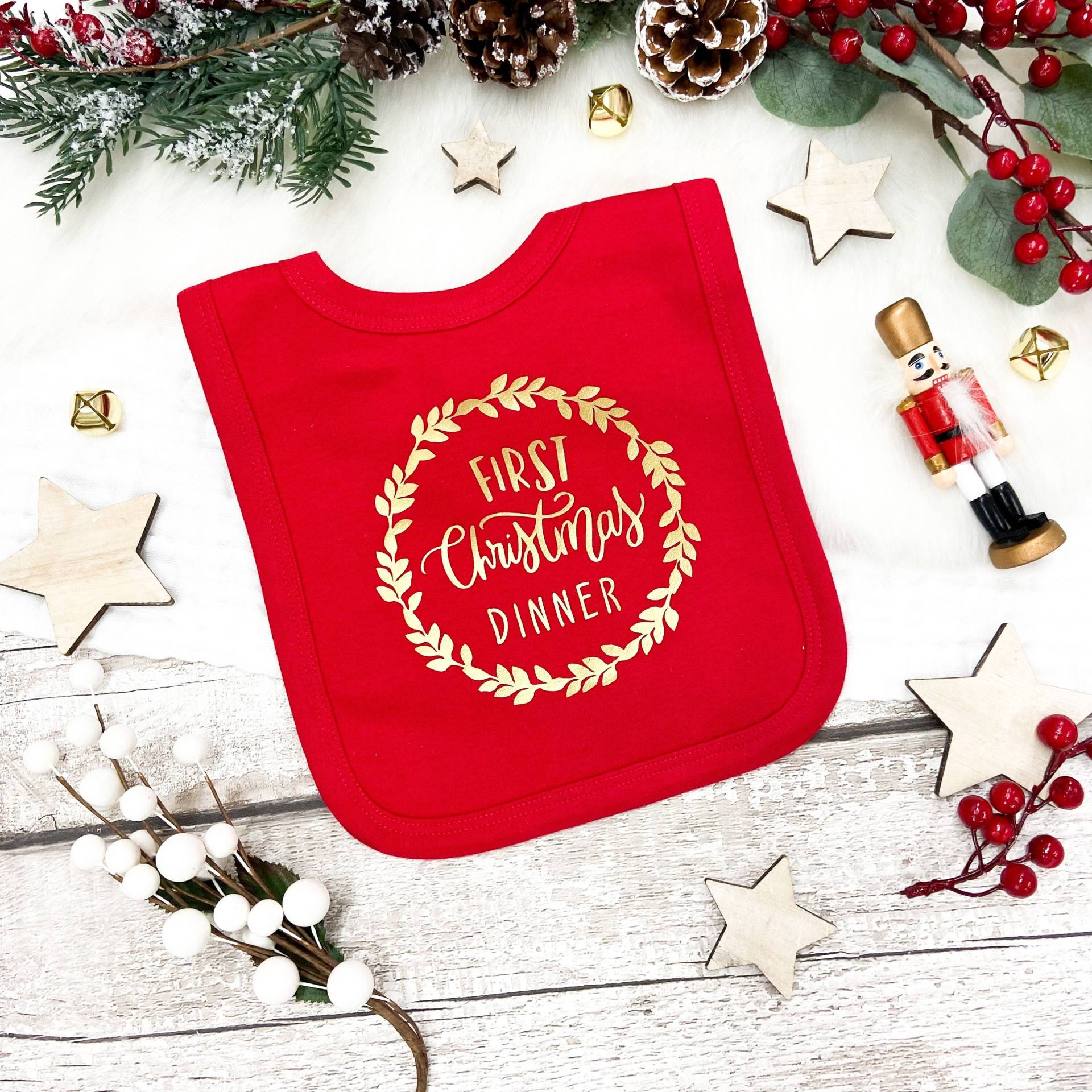 Erstlings Weihnachtsessen Rot Baby Lätzchen - Rot Weihnachten Zuerst Ein von Etsy - BHWDesigns