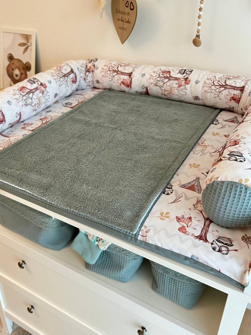 Wickelauflage Ohne Zubehör Wickeltischauflage Ökotex Standard 100 Bio Baumwolle 75x75cm 85x75cm Wunschmaß Waldfreunde Altgrün von Etsy - BabysKleineWelt