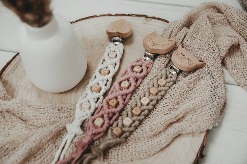 Macrame Schnullerkette Mit Namen/Macramee Nukikette/Personalisierte Schnullerkette/ Geschenk Zur Geburt Macrame Schnullerkette Mit Namen/Macramee Nukikette/Personalisierte Schnullerkette/ Geschenk Zur Geburt von Etsy - BabyausstattungBoho