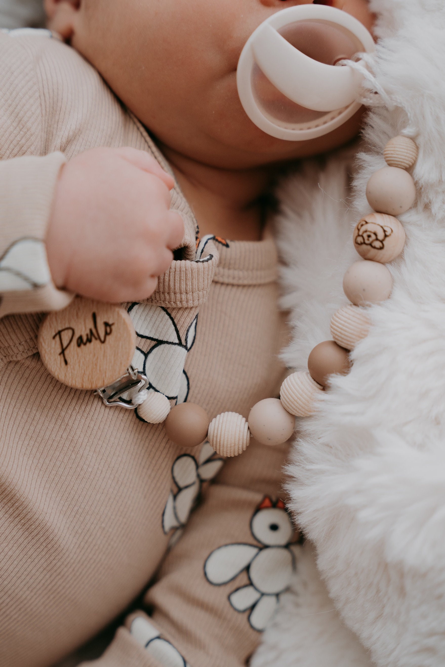 Schnullerkette Mit Namen/Bär Silikon Und Holzperlen Geschenk Zur Geburt/ Schnullerband Personalisiert Babyparty Gravierter Clip Schnullerkette Mit Namen/Bär Silikon Und Holzperlen Geschenk Zur Geburt/ Schnullerband Personalisiert Babyparty Gravierter Clip von Etsy - BabyausstattungBoho