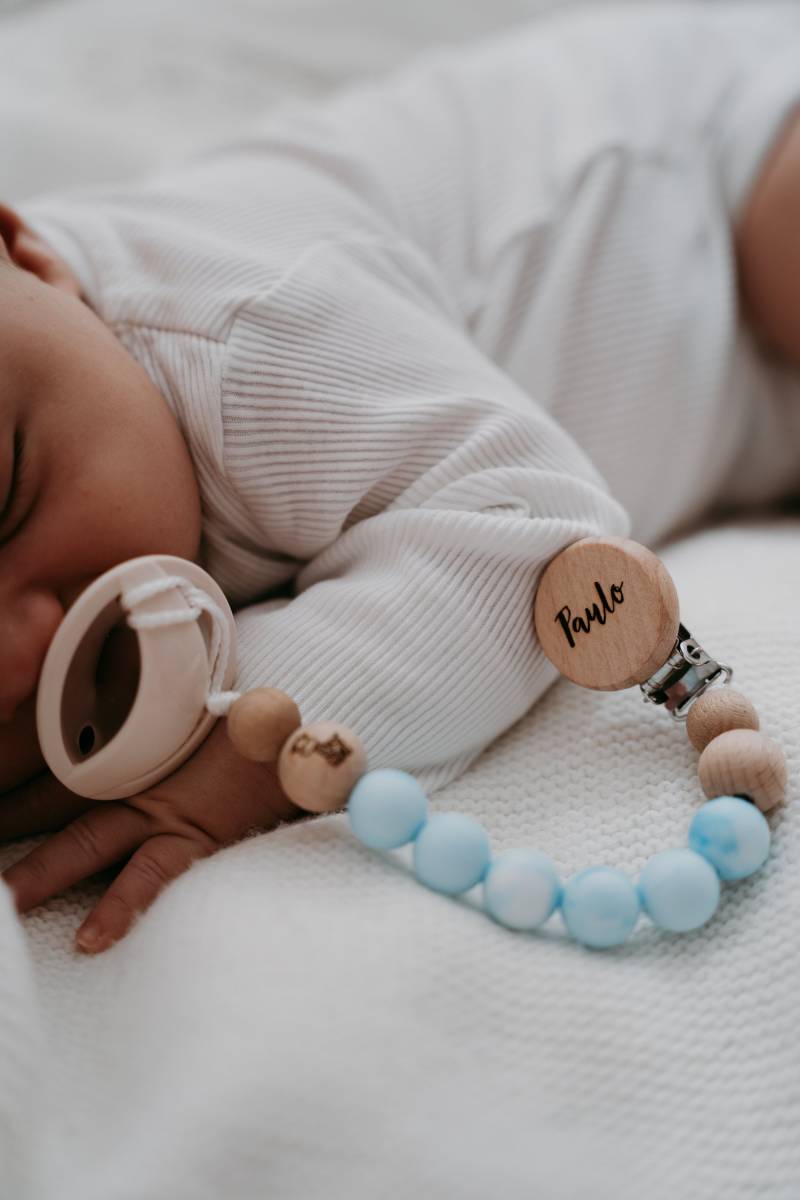 Schnullerkette Mit Namen/Wunder Silikon Und Holzperlen Geschenk Zur Geburt/ Schnullerband Personalisiert Babyparty Gravierter Clip Schnullerkette Mit Namen/Wunder Silikon Und Holzperlen Geschenk Zur Geburt/ Schnullerband Personalisiert Babyparty Gravierter Clip von Etsy - BabyausstattungBoho