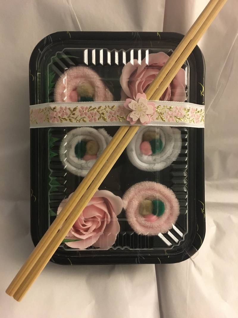 Baby Waschlappen Sushi, Mädchen Shower Geschenk, 4 Bunte Gefaltet Wie Sushi + Chop Sticks Geschenk Duschgeschenk Neue Boxed Treat, & Karte von Etsy - Babybyjen