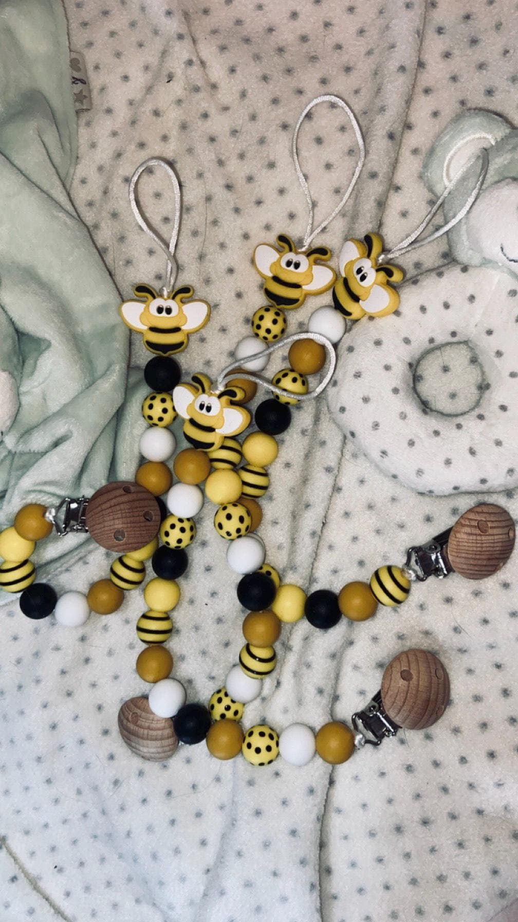 Bienen Schnullerkette Bienen Schnullerkette von Etsy - BabyhandmadesShop