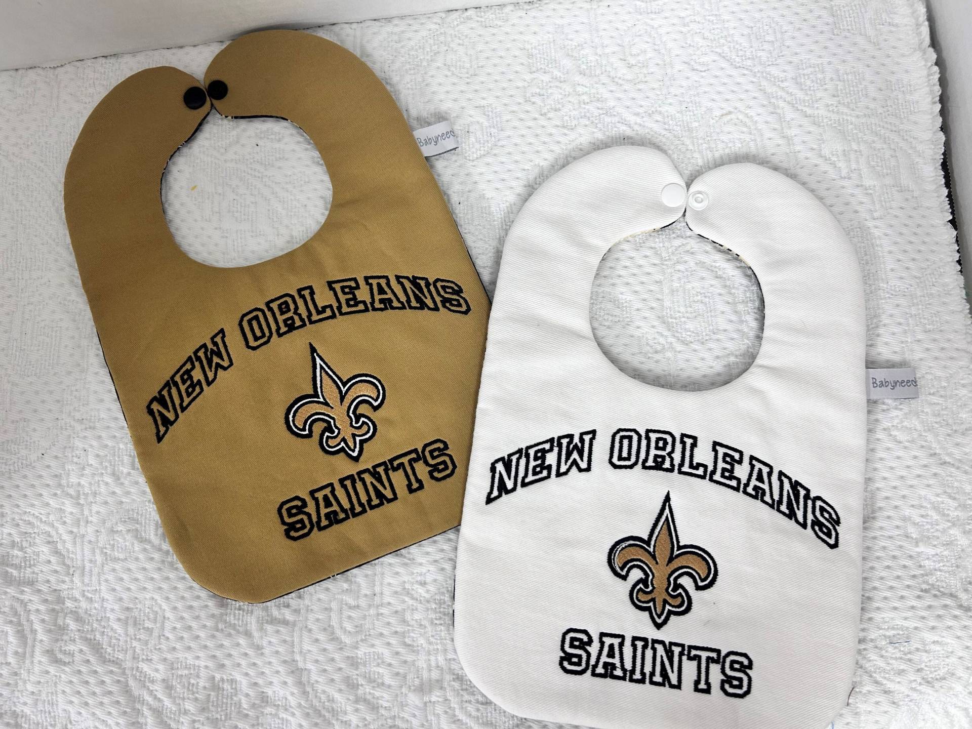 New Orleans Saints Football Baby Lätzchen New Orleans Saints Football Baby Lätzchen von Etsy - Babyneedsbibs