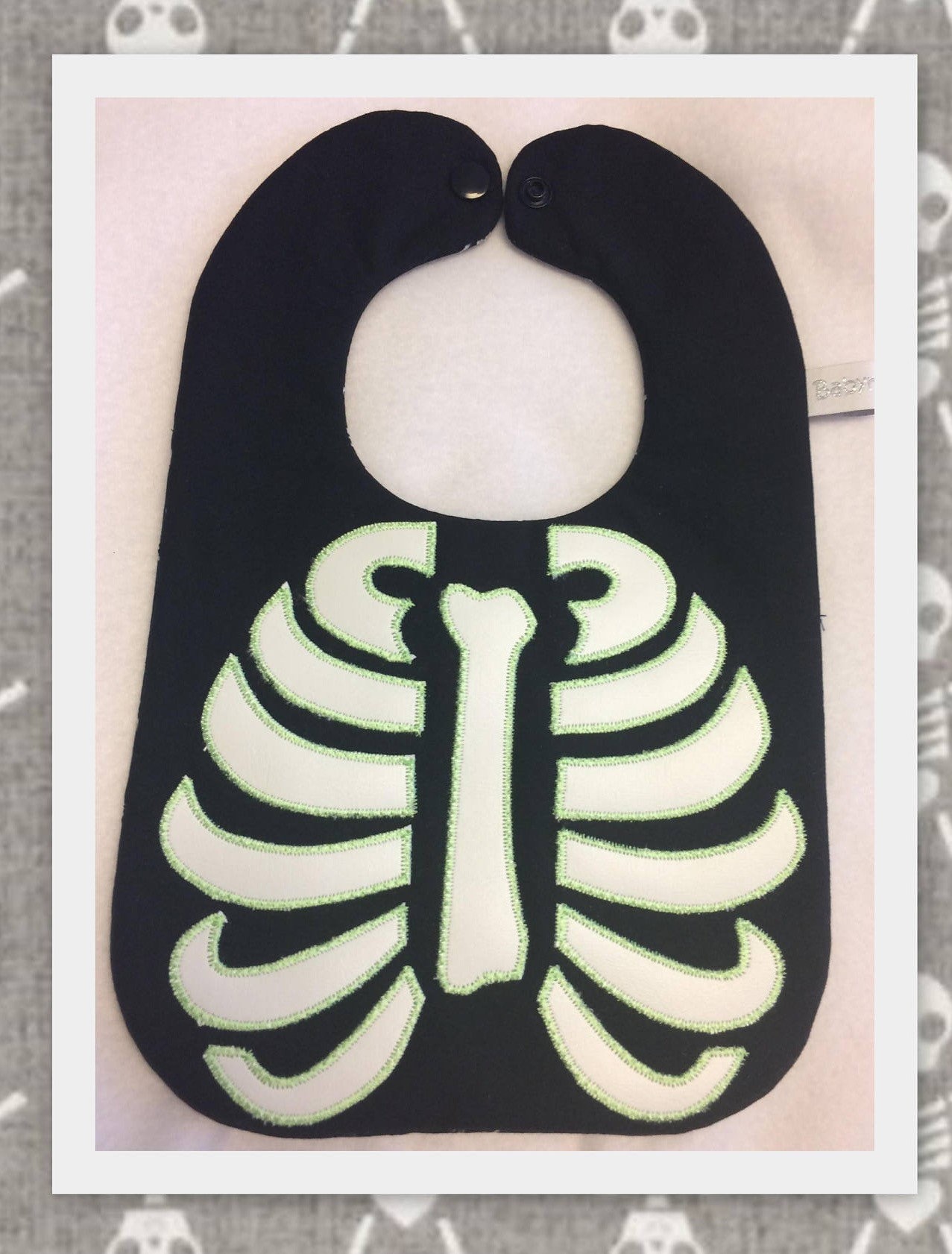 Skelett X Ray Halloween Baby Lätzchen Skelett X Ray Halloween Baby Lätzchen von Etsy - Babyneedsbibs
