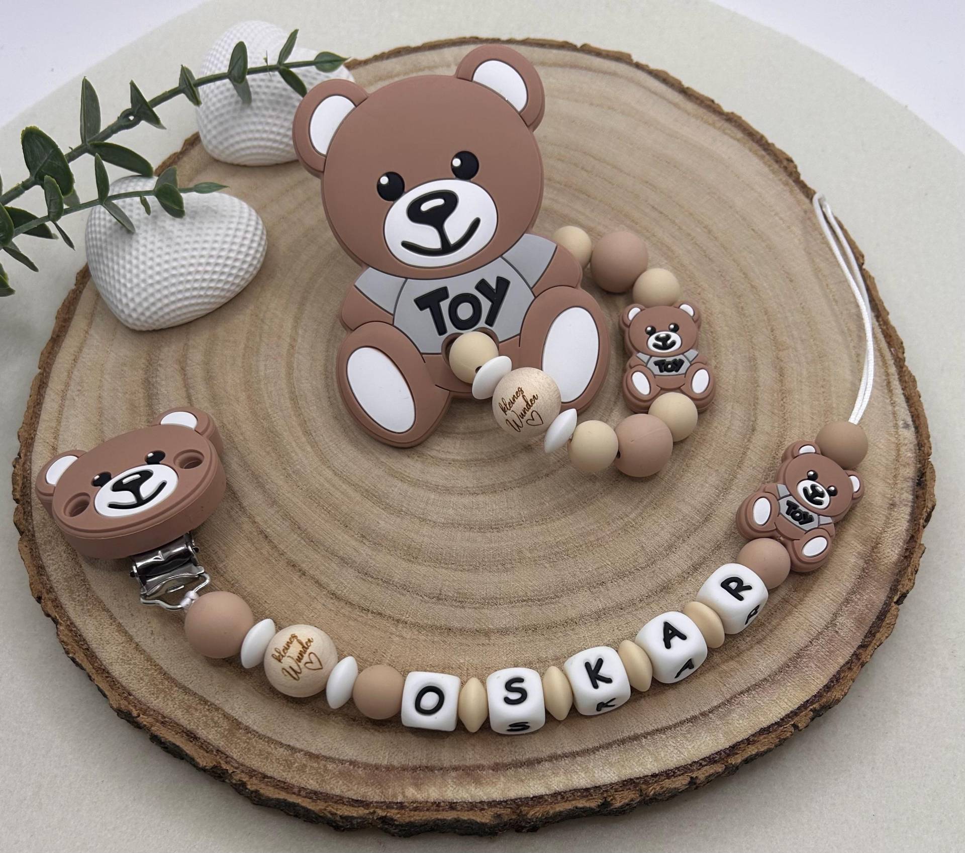 Personalisiertes Geschenk Set | Schnullerkette Mit Name Greifring Teddy Bär Baby Gravur Perle Kleines Wunder von Etsy - Babyperlenparadies