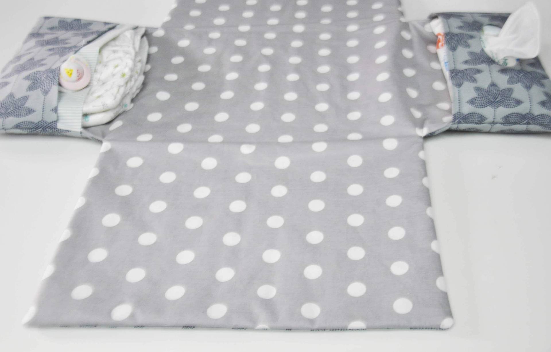 Windeltasche Mit Wickelunterlage, Windelclutch, Wickeltasche Gummiband Geschenk Zur Geburt Windeltasche Mit Wickelunterlage, Windelclutch, Wickeltasche Gummiband Geschenk Zur Geburt von Etsy - BaciBerlin