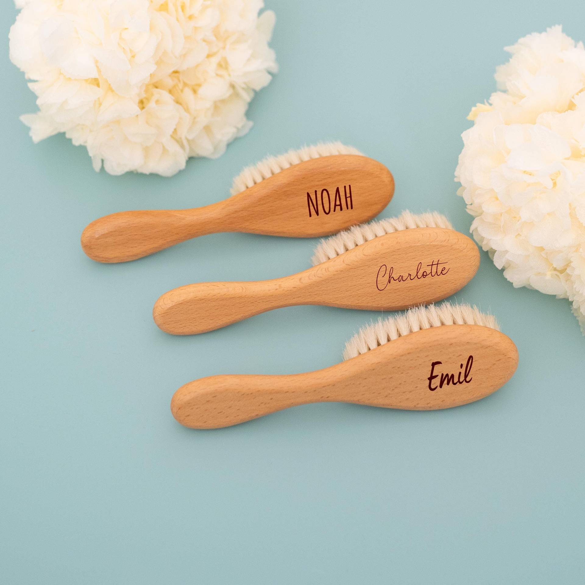 Haarbürste Baby, Babybürste, Taufgeschenk, Babygeschenke, Geburt, Babypflege, Babyparty, Personalisiertes Geschenk Geburt Haarbürste Baby, Babybürste, Taufgeschenk, Babygeschenke, Geburt, Babypflege, Babyparty, Personalisiertes Geschenk Geburt von Etsy - BaerenfreundeDE