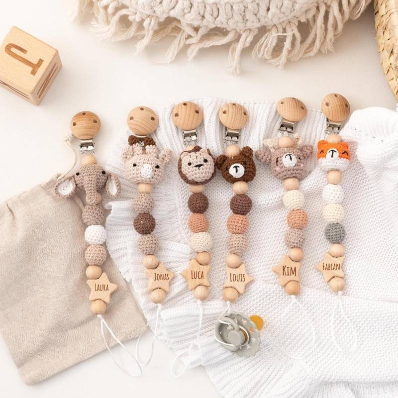 Personalisierte Schnullerkette Mit Namen Baby Geschenk Zur Geburt Schnullerband Holz Babygeschenk Junge Mädchen von Etsy - BaerenfreundeDE