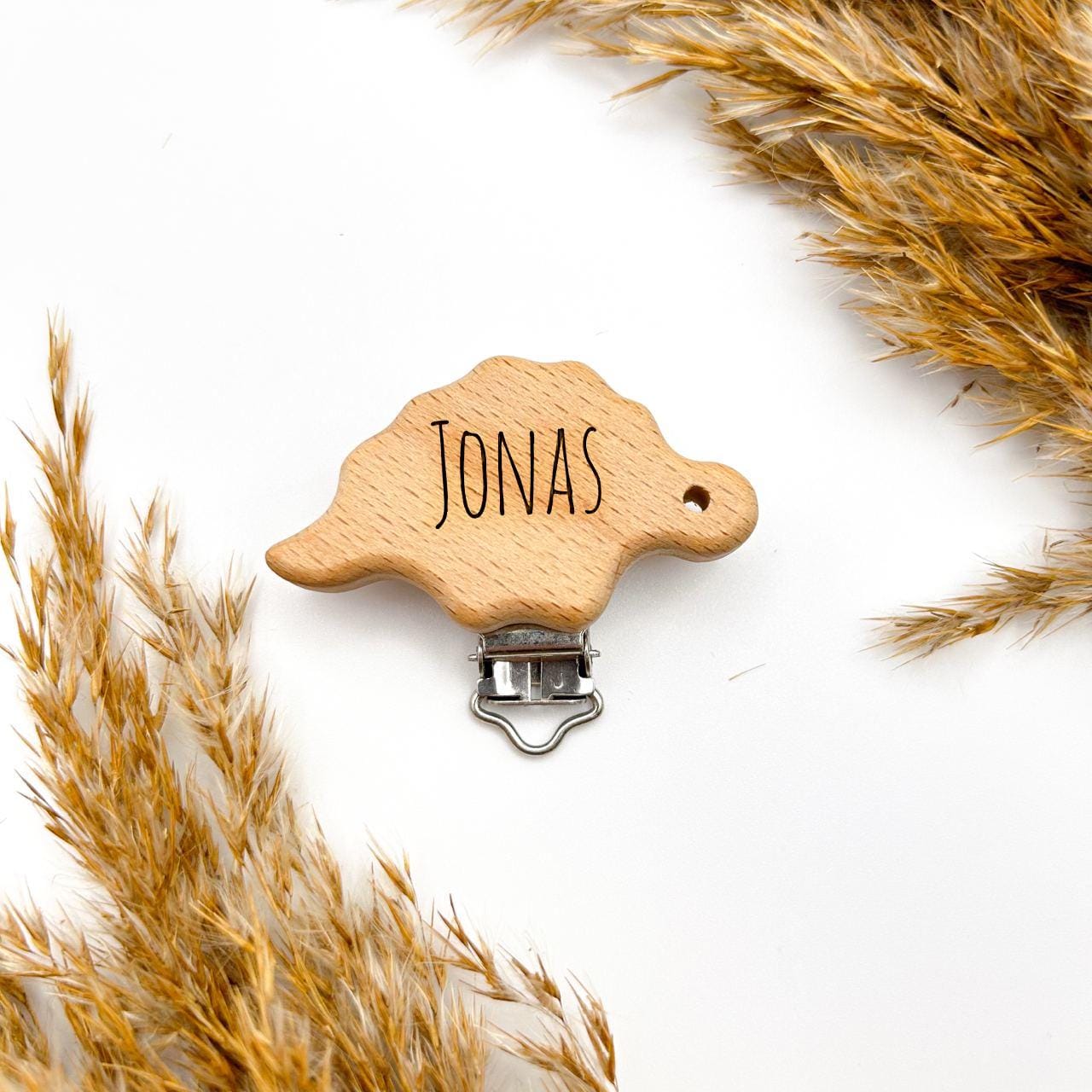 Clip Dino Holz | Personalisiert Mit Wunschname Schnullerkettenclip Gravur Für Baby, Kinderwagen & Beißkette Clip Dino Holz | Personalisiert Mit Wunschname Schnullerkettenclip Gravur Für Baby, Kinderwagen & Beißkette von Etsy - BahaeDesigns
