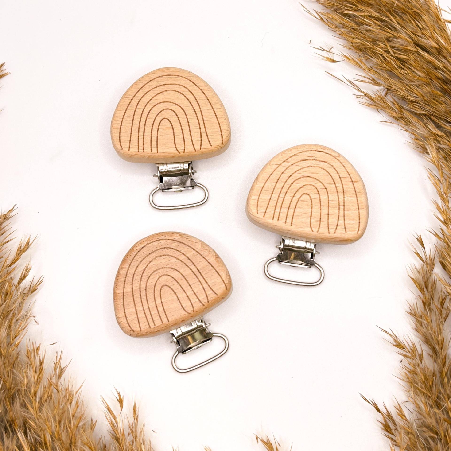 Schnullerclip Holz Regenbogen | Naturbelassen Clip Mit Gravur Für Schnullerkette Und Diy Babyzubehör von Etsy - BahaeDesigns