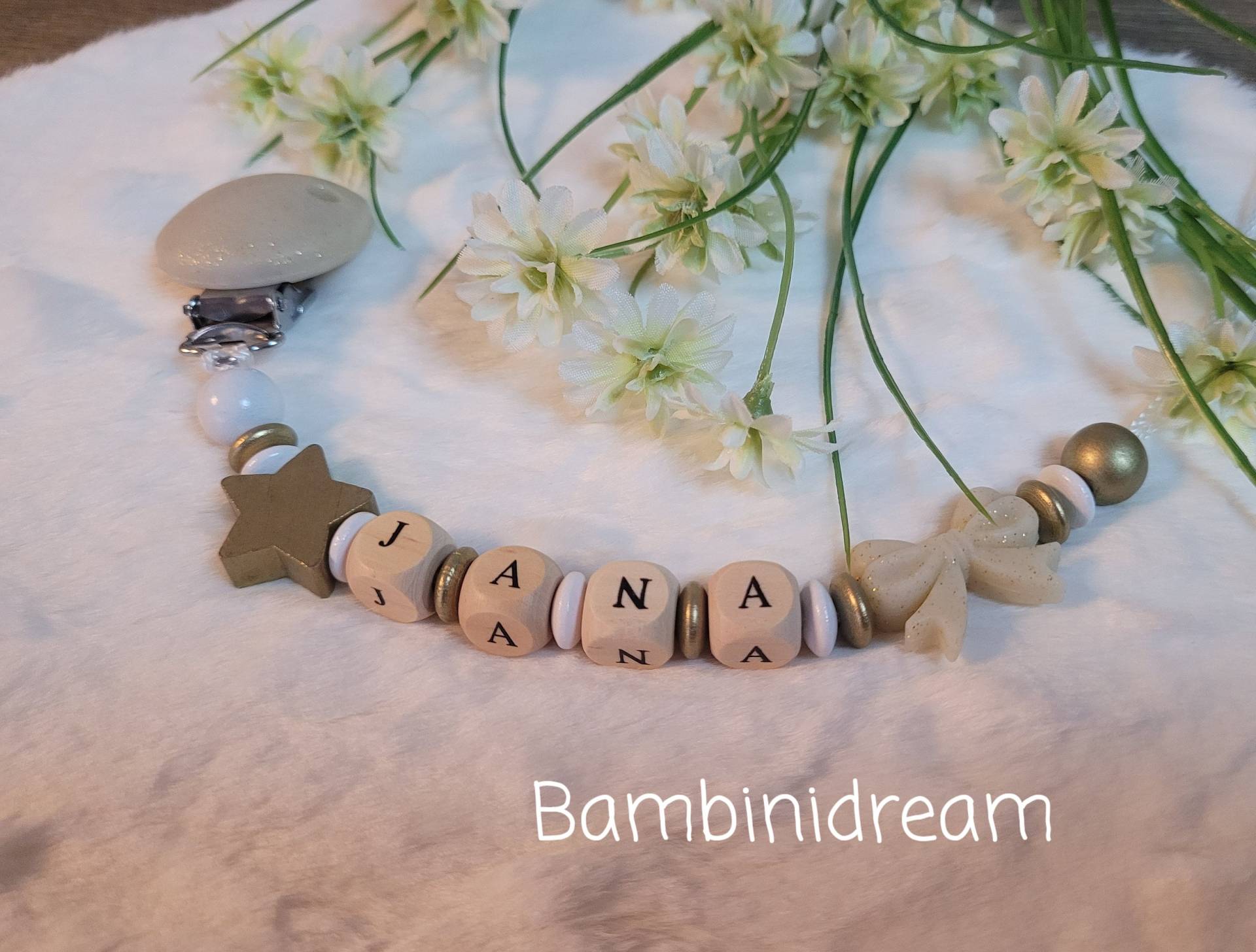 Schnullerkette Gold Holzbuchstaben|Baby Geschenk| Personalisiertegeschenke |Baby |Geburt Schnullerkette Gold Holzbuchstaben|Baby Geschenk| Personalisiertegeschenke |Baby |Geburt von Etsy - Bambinidream