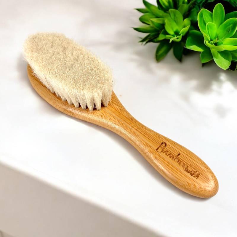 Baby Bambus Haarbürste | Ethisch Bezogene Weiche Ziegenhaarborsten Natürliche Glatte Färbbar Geschenk Umweltfreundlich von Etsy - BambooSwitchShop