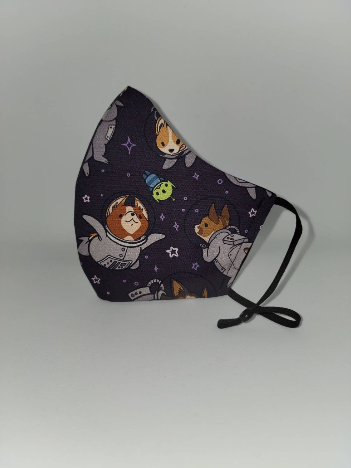 Corgis in Weltraummaske Corgis in Weltraummaske von Etsy - BananaBatCrafts
