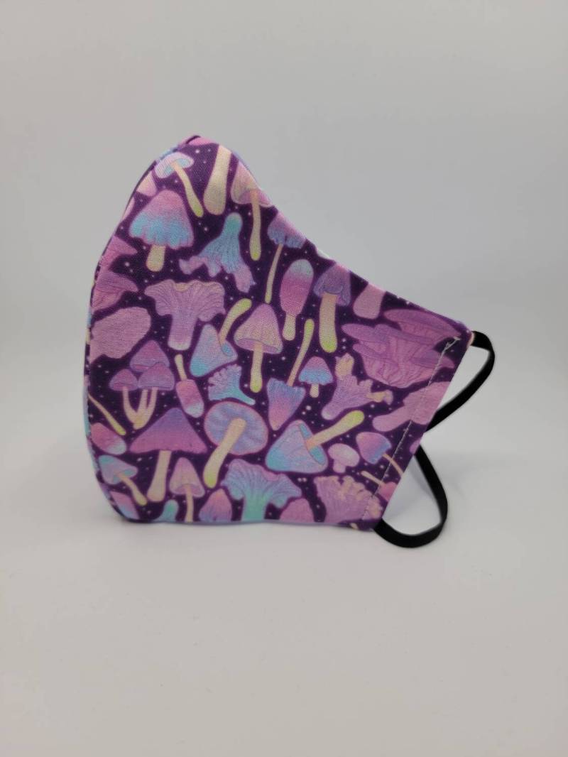 Pastell Pilz Gesichtsmaske von Etsy - BananaBatCrafts