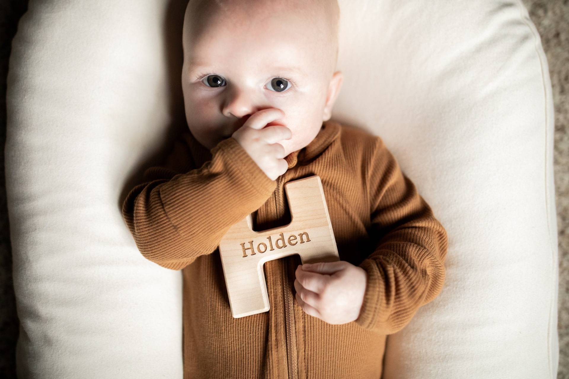 Personalisiertes Baby Geschenk - Holz Alphabet Spielzeug Greifspielzeug Buchstaben Bio Holzspielzeug Buchstabe von Etsy - BannorToys
