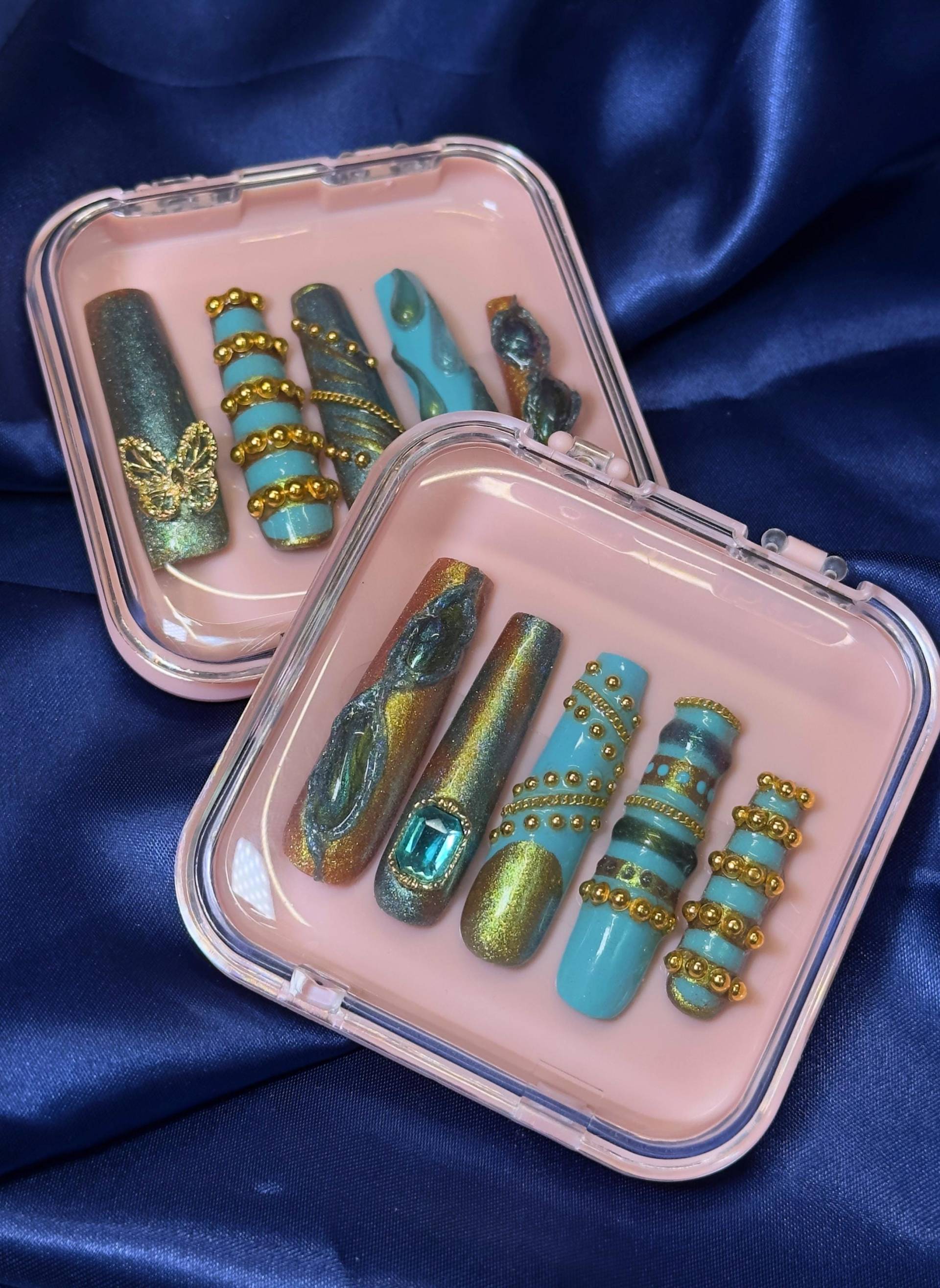 High End Handmade Luxury Press-On Nails, Blue & Gold Style | Unbreakable High End Handmade Luxury Press-On Nails, Blue & Gold Style | Unbreakable von Etsy - BarbiesNailSpace