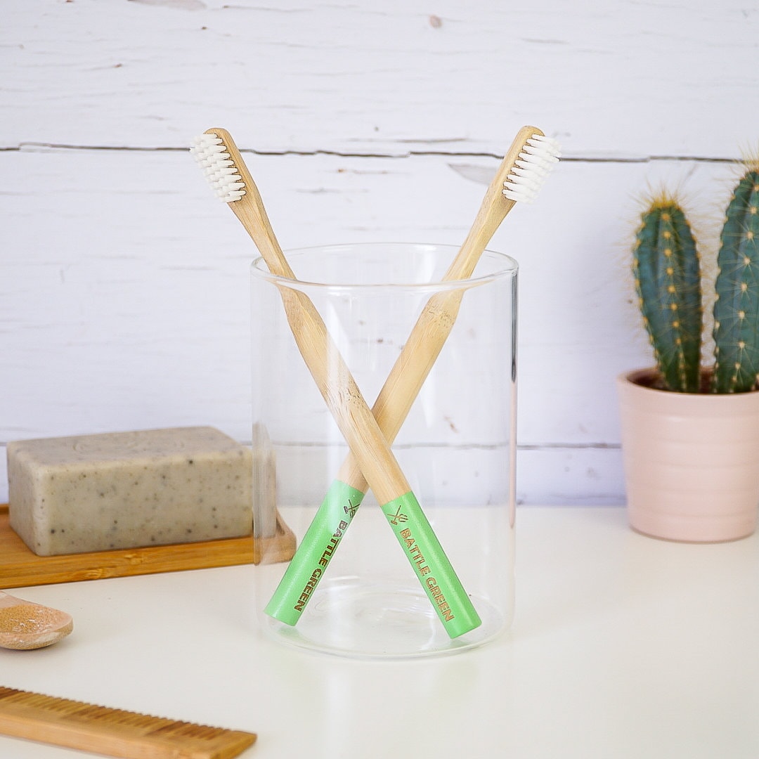 Bambuszahnbürste - 100% Pflanzenbasierte Borsten von Etsy - BattleGreenBox
