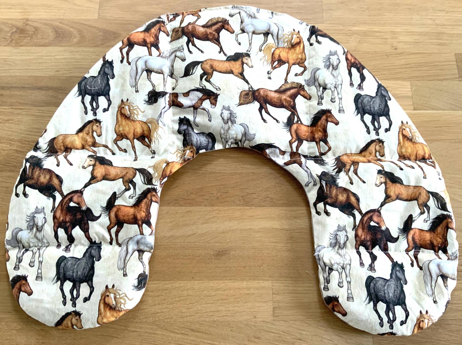 Dinkelkornkissen Körnerkissen Wärmekissen Rund Pferdemotiv Dinkelkornkissen Körnerkissen Wärmekissen Rund Pferdemotiv von Etsy - BaumbergeAtelier