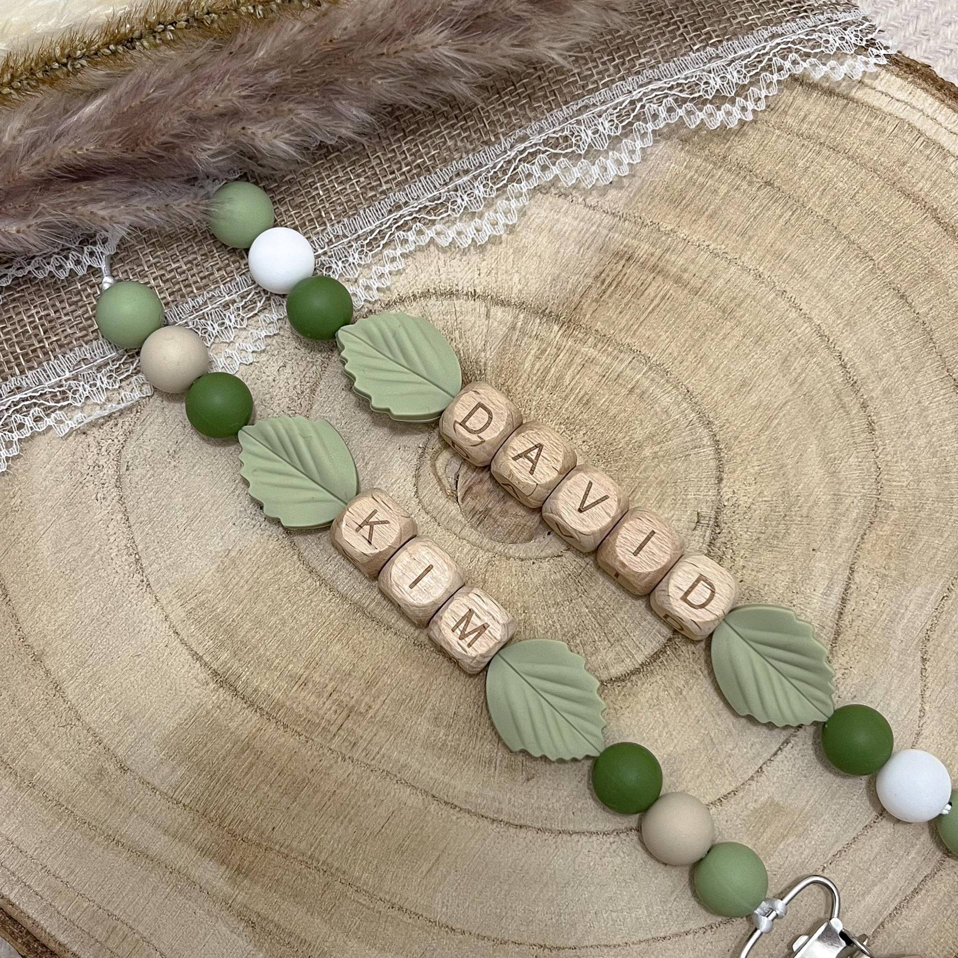 Personalisierte Boho Baby Schnullerkette Mit Holzclip - Personalisierter Name Personalisierte Boho Baby Schnullerkette Mit Holzclip - Personalisierter Name von Etsy - Bbabyboutiquee