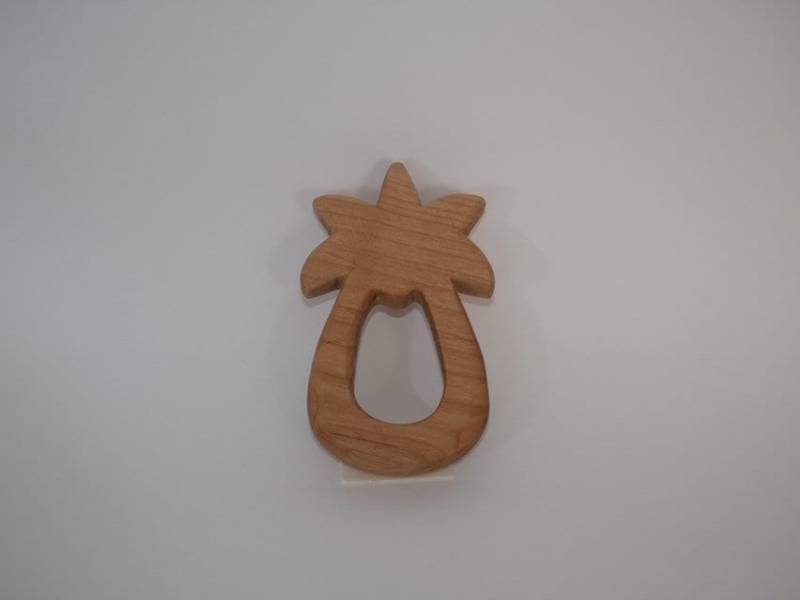 Ananas-Beißring von Etsy - BeWoodDesigns