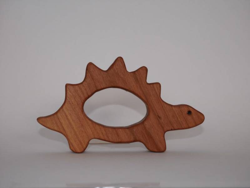 stegosaurus Beißring von Etsy - BeWoodDesigns