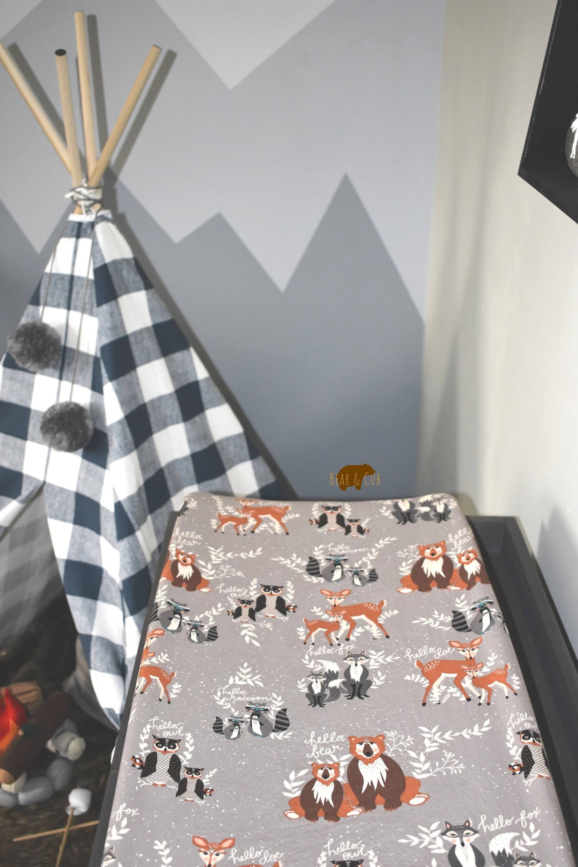 Graue Hello Bear Wickelunterlage, Wickel von Etsy - BearandCubGoods