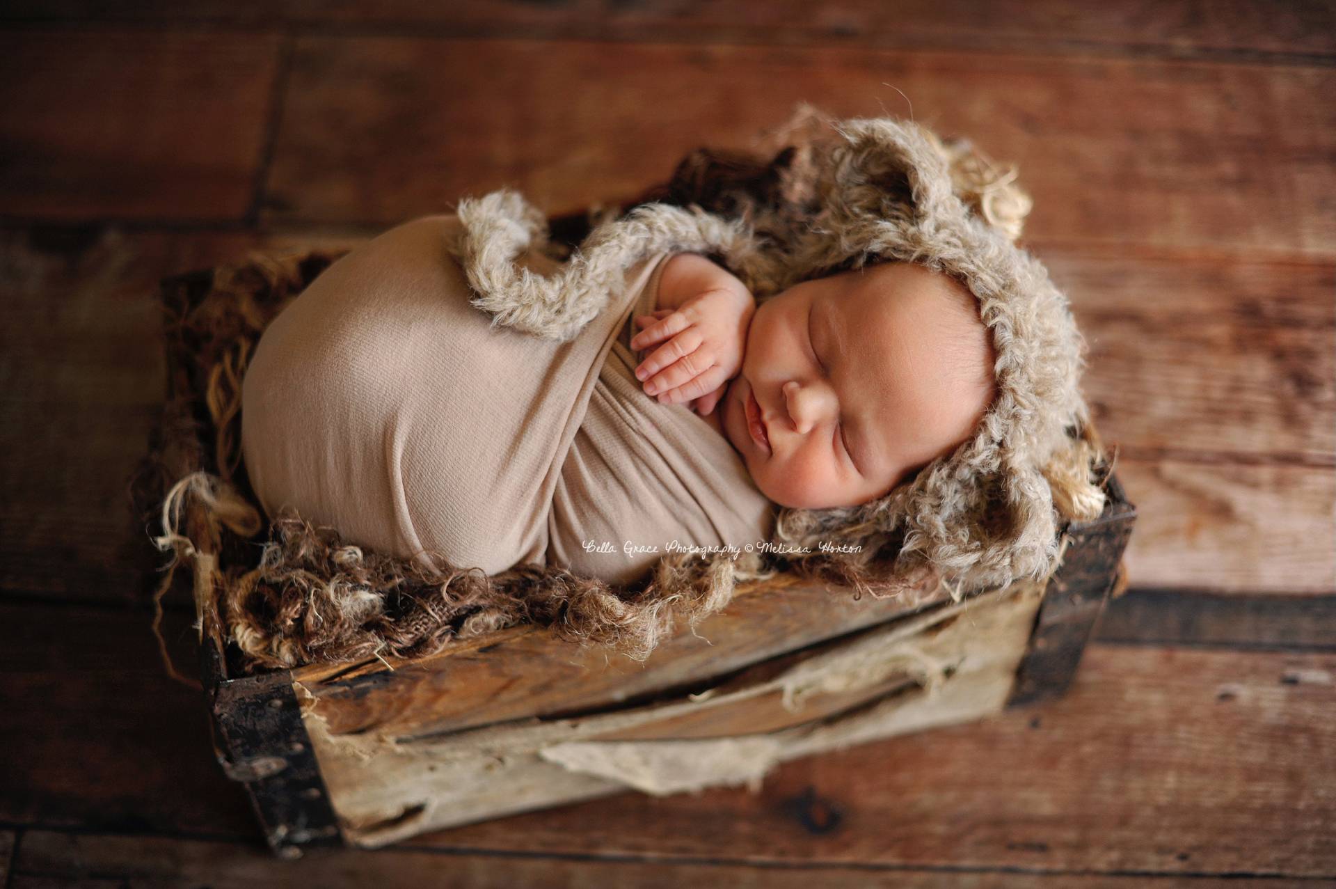 Beige Stoff Stretch Wrap Neugeborenen Fotografie Prop Posing Swaddle von Etsy - BeautifulPhotoProps