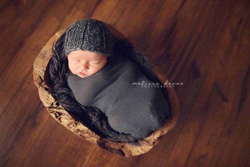 Dunkelgrauer Stoff Stretch Wrap Neugeborene Fotografie Requisite Posing Swaddle von Etsy - BeautifulPhotoProps
