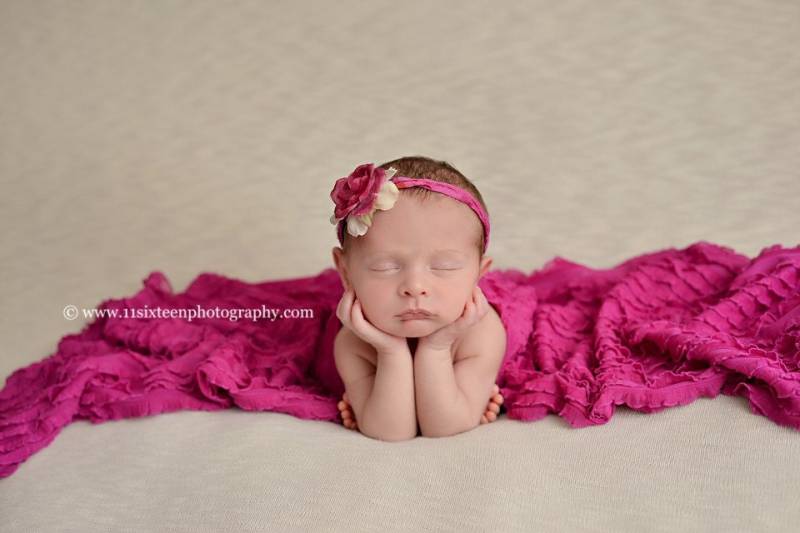 Fuschia Rüschen Stretch Wrap Neugeborene Fotografie Requisite Fuschia Rüschen Stretch Wrap Neugeborene Fotografie Requisite von Etsy - BeautifulPhotoProps