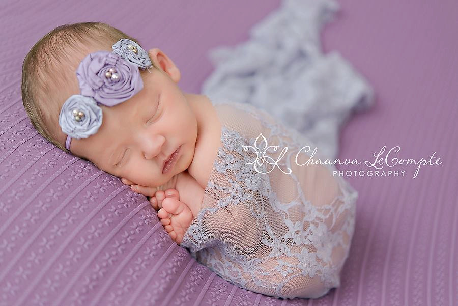 Lila Stretch Lace Wrap Neugeborene Fotografie Requisite Baby Swaddle von Etsy - BeautifulPhotoProps