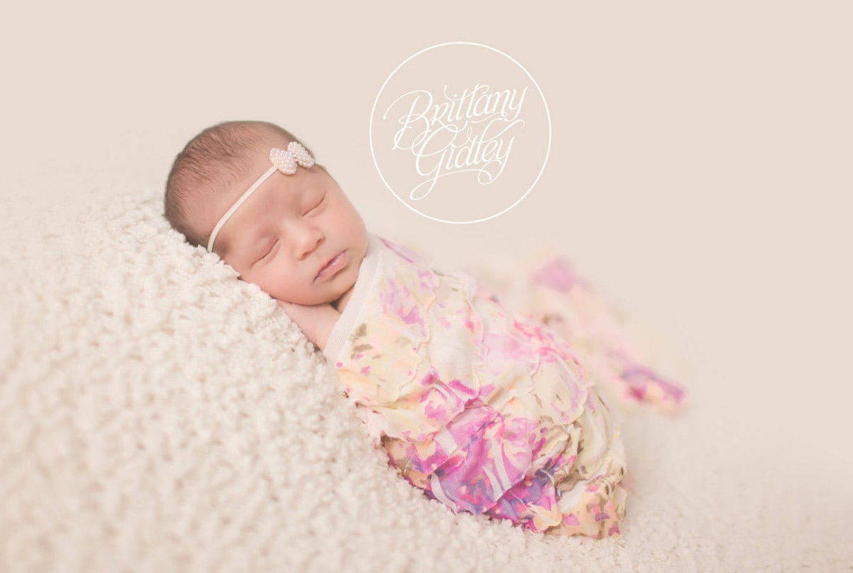 Monet's Garten Floral Ruffle Wrap Neugeborene Fotografie Requisite von Etsy - BeautifulPhotoProps