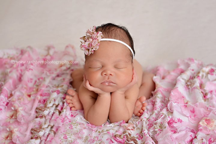 Rosa Floral Rüschen Stretch Wrap Neugeborenen Fotografie Requisite Stoff Rosa Floral Rüschen Stretch Wrap Neugeborenen Fotografie Requisite Stoff von Etsy - BeautifulPhotoProps