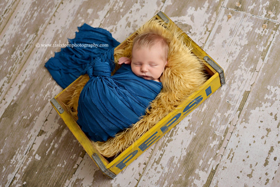 Rüschen Stretch Stoff Wrap Sapphire Blau Neugeborene Fotografie Requisite Posing Swaddle Rüschen Stretch Stoff Wrap Sapphire Blau Neugeborene Fotografie Requisite Posing Swaddle von Etsy - BeautifulPhotoProps