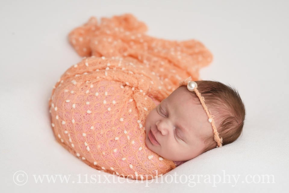Set Peach Popcorn Stretch Strick Baby Wrap Und Stirnband Neugeborenen Fotografie Set Peach Popcorn Stretch Strick Baby Wrap Und Stirnband Neugeborenen Fotografie von Etsy - BeautifulPhotoProps