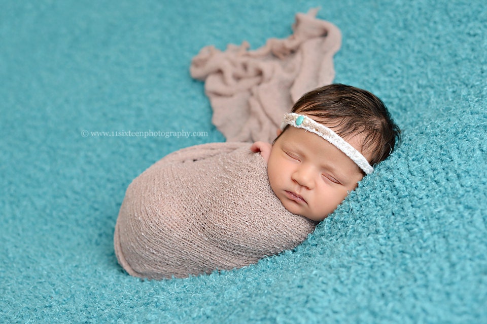 Taupe Stretch Strick Wrap Neugeborene Fotografie Requisite von Etsy - BeautifulPhotoProps