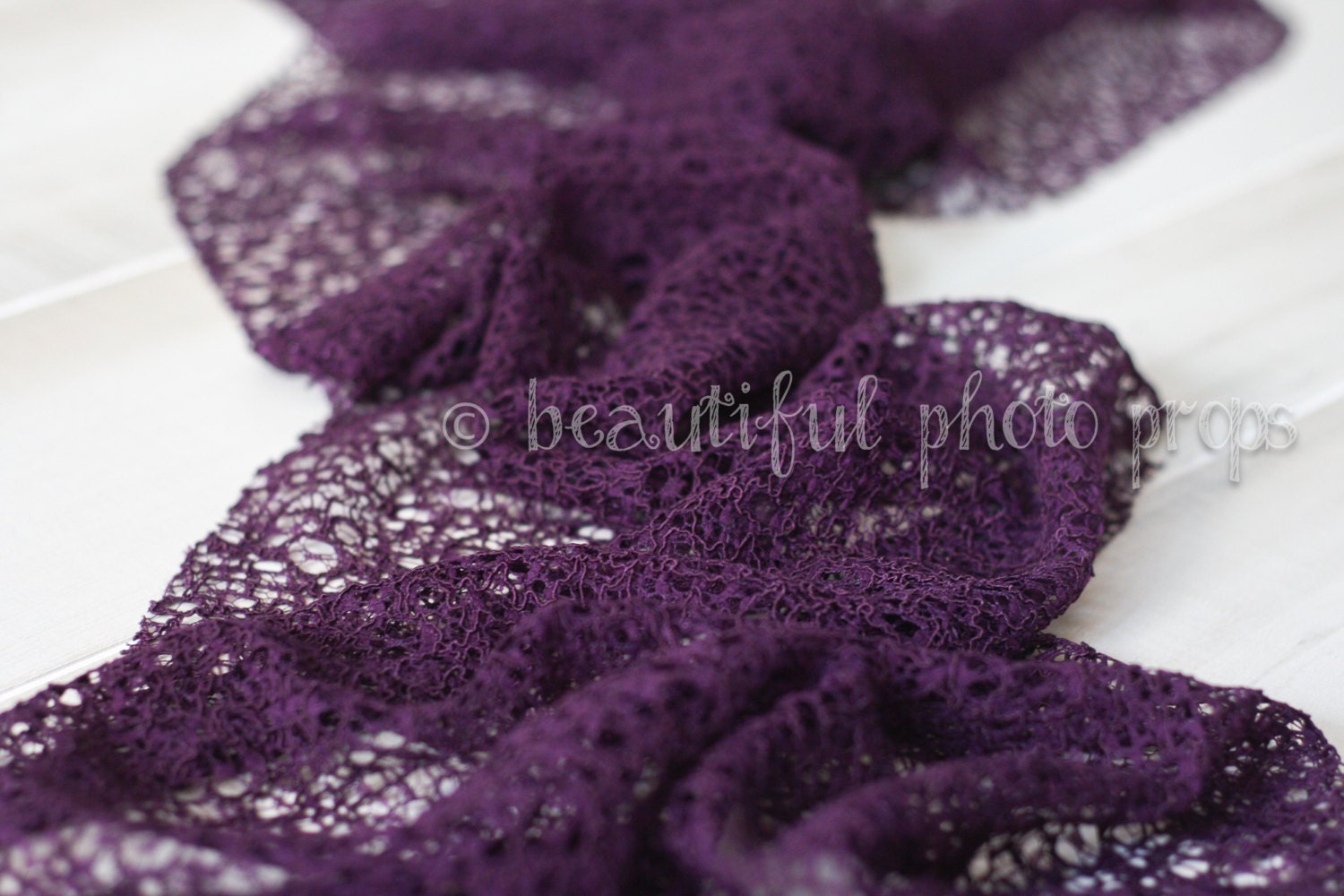 stoff-Spitze Wrap Lila Neugeborene Fotografie Requisite Posing Swaddle von Etsy - BeautifulPhotoProps