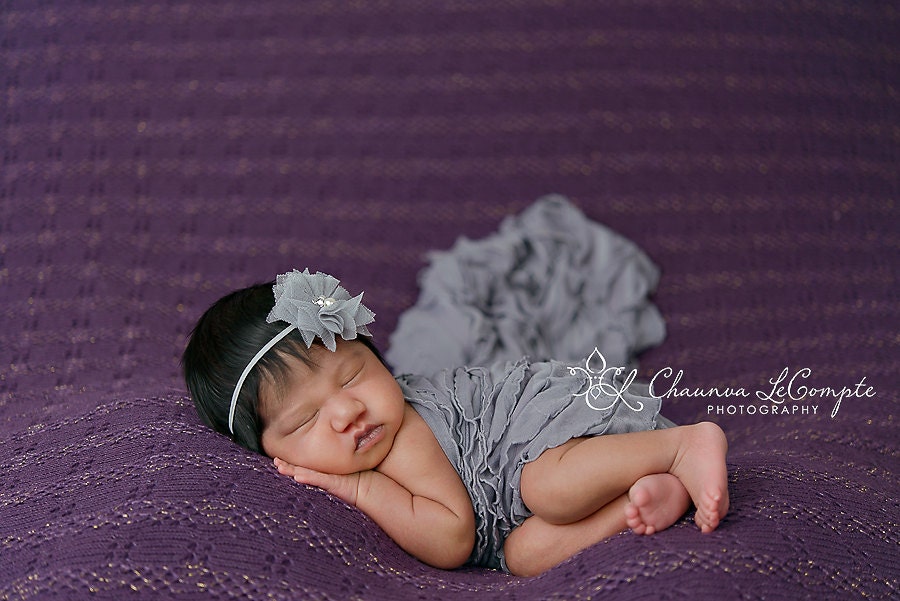 stretch Wrap Mit Rüschen Hellgrau Neugeborenen Fotografie Requisite - Posing Swaddle Schwangerschaft stretch Wrap Mit Rüschen Hellgrau Neugeborenen Fotografie Requisite - Posing Swaddle Schwangerschaft von Etsy - BeautifulPhotoProps