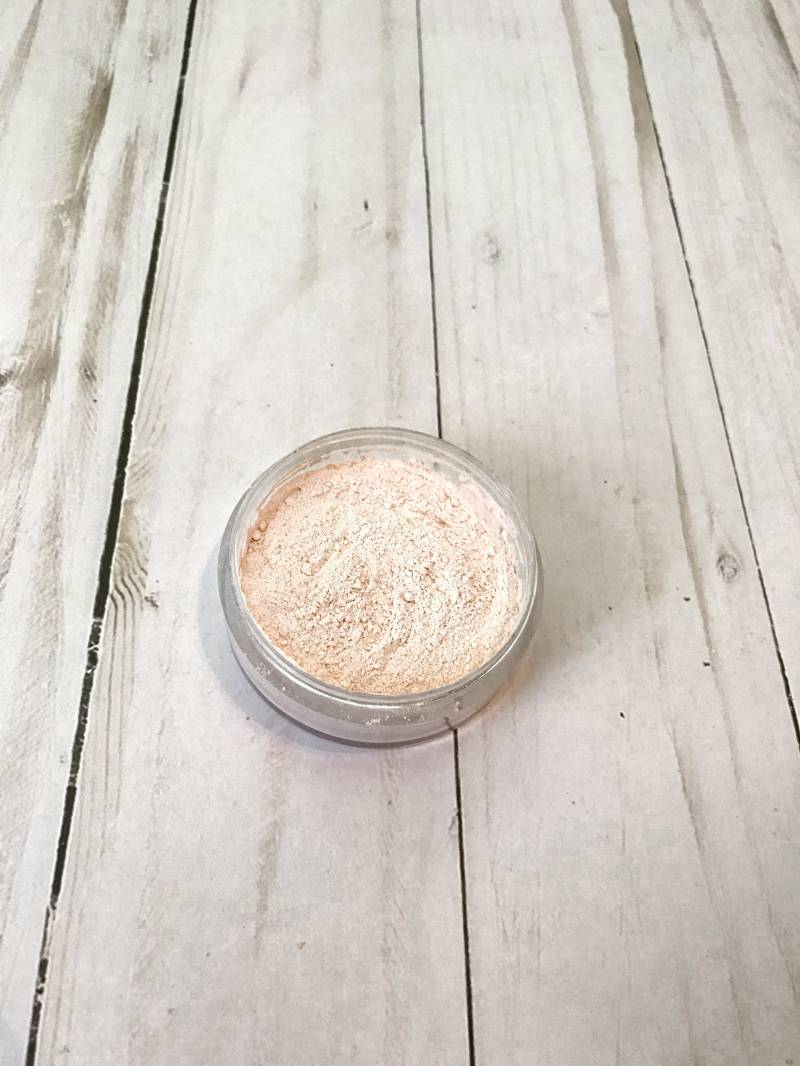 Porcelain Mineral Foundation - Lose Natürliches Make-Up 19 Shades Porcelain Mineral Foundation - Lose Natürliches Make-Up 19 Shades von Etsy - BeautybyKaylaLou