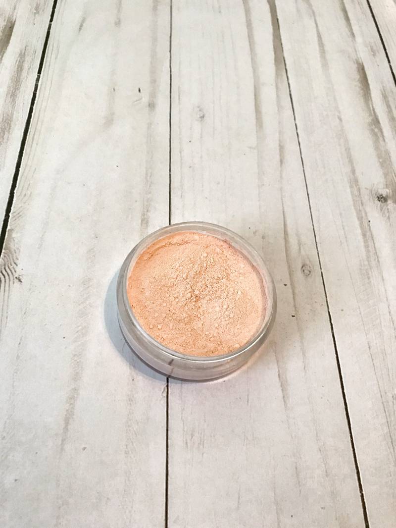 Sehr Leichte Neutrale Mineral Foundation - Loose Natürliches Make-Up 19 Shades Sehr Leichte Neutrale Mineral Foundation - Loose Natürliches Make-Up 19 Shades von Etsy - BeautybyKaylaLou